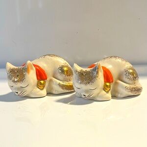 Antique Sleeping Cat Salt & Pepper Shakers, Gold Leafed, Made in Japan